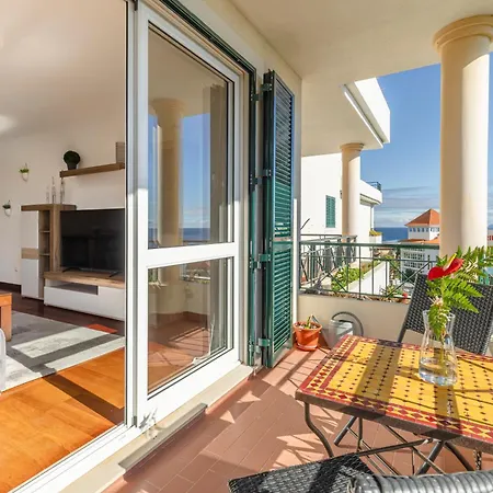 Atlantic Ocean View Apartment Canico (Madeira)